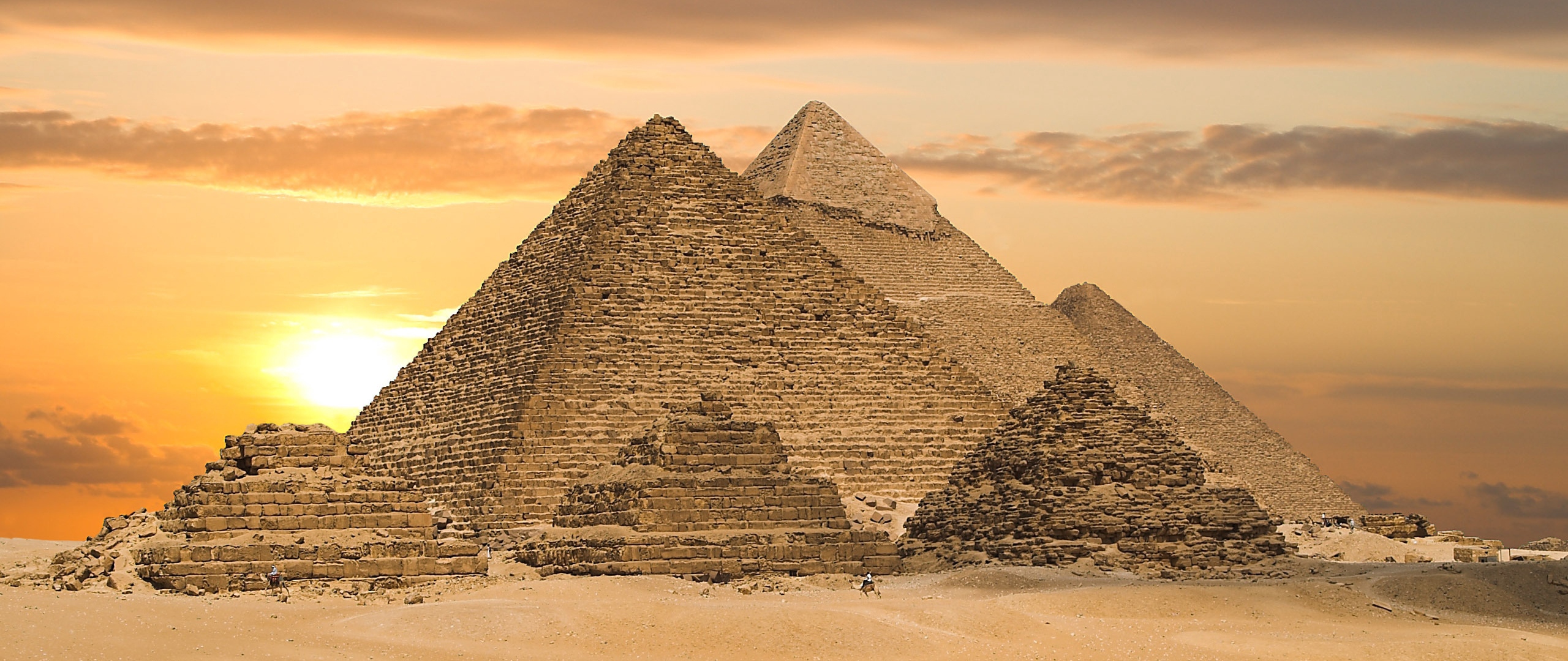 giza pyramids
